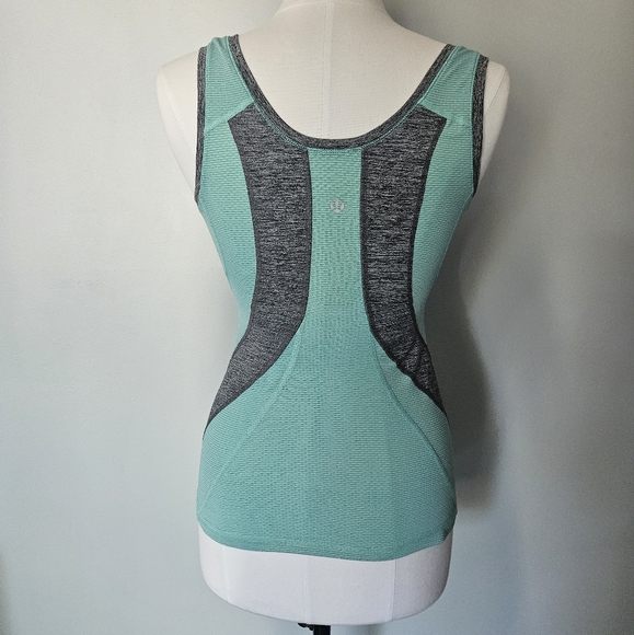 Lululemon Run: Recharge Tank Top - Size 4 - Aqua Green And Heathered Grey - Picture 2 of 3